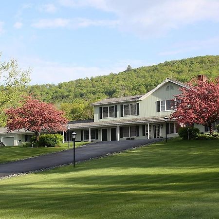 ウッドストック Braeside Lodgingモーテル エクステリア 写真